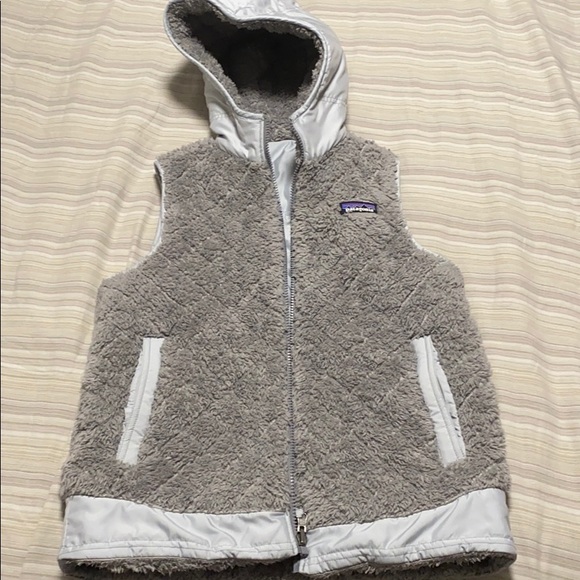 Patagonia Jackets & Blazers - Patagonia small grey reversible vest